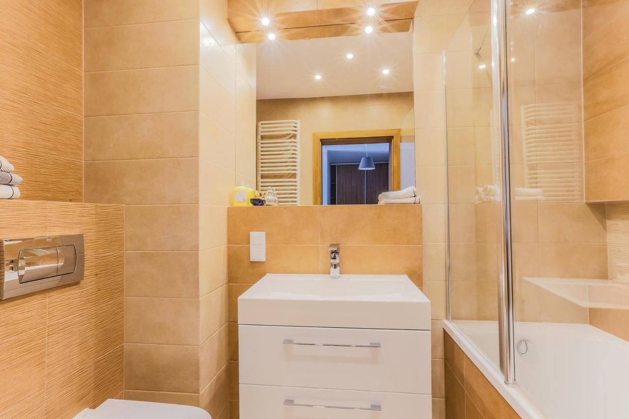 Coin Apartamenty Вроцлав Екстер'єр фото